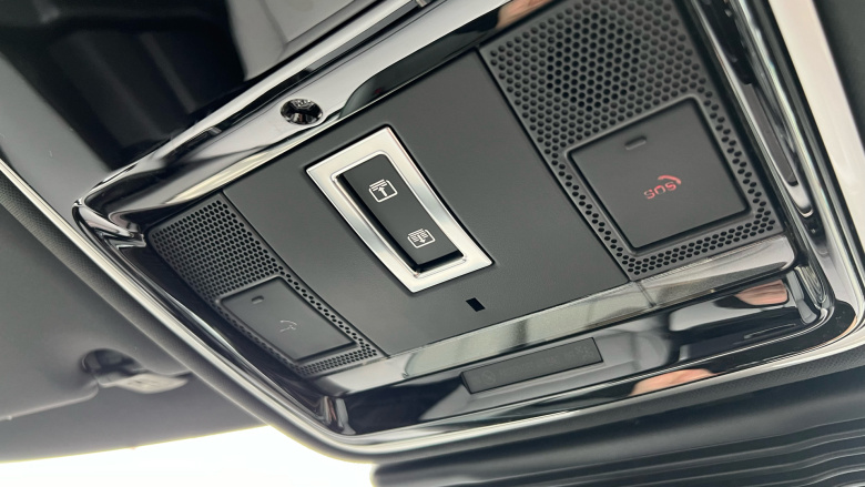 Land Rover Range Rover Velar 2.0 P400e Dynamic SE 5dr Auto Estate